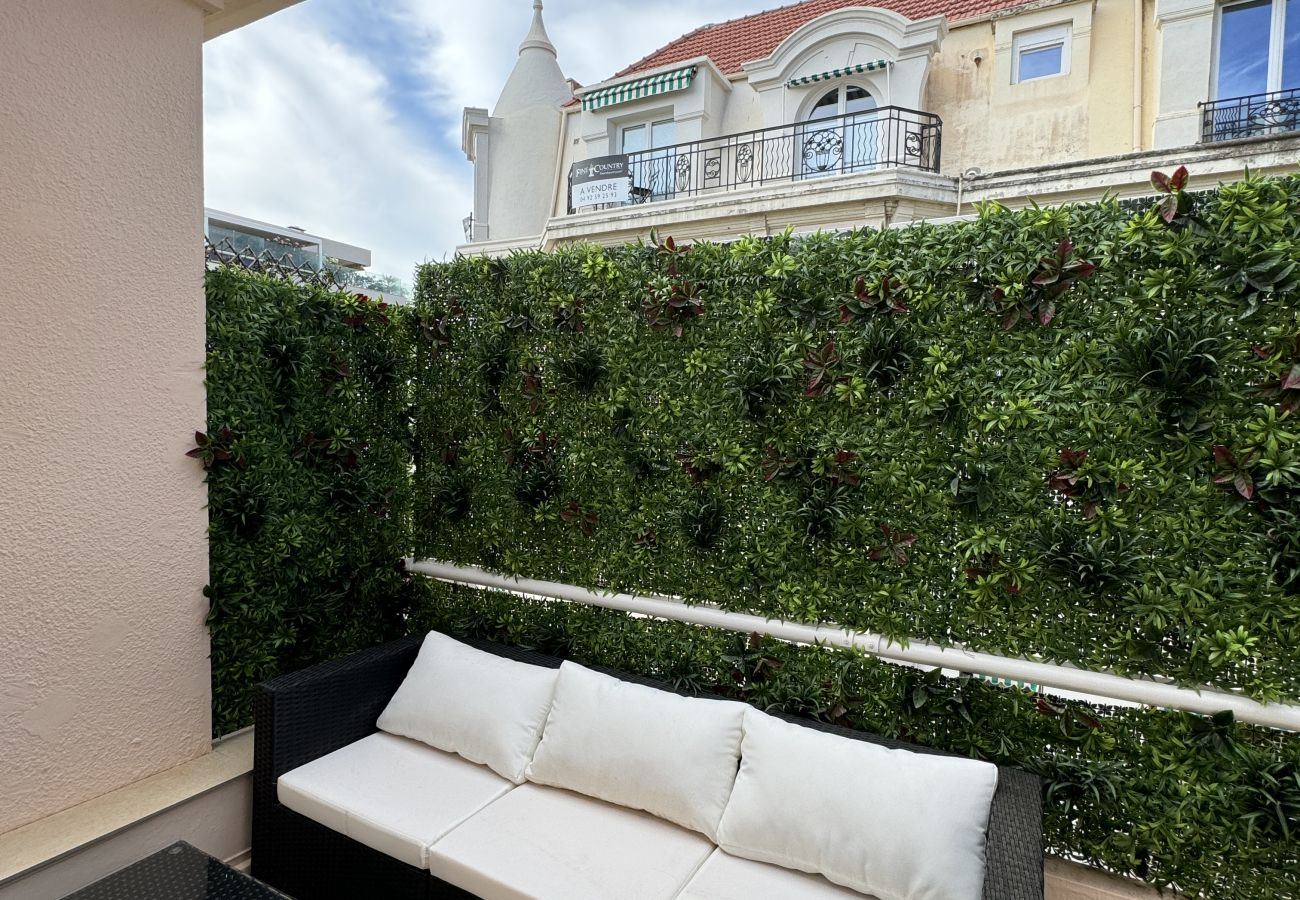 Apartment in Cannes - Res Miramar Apt moderne et luxueux à Cannes