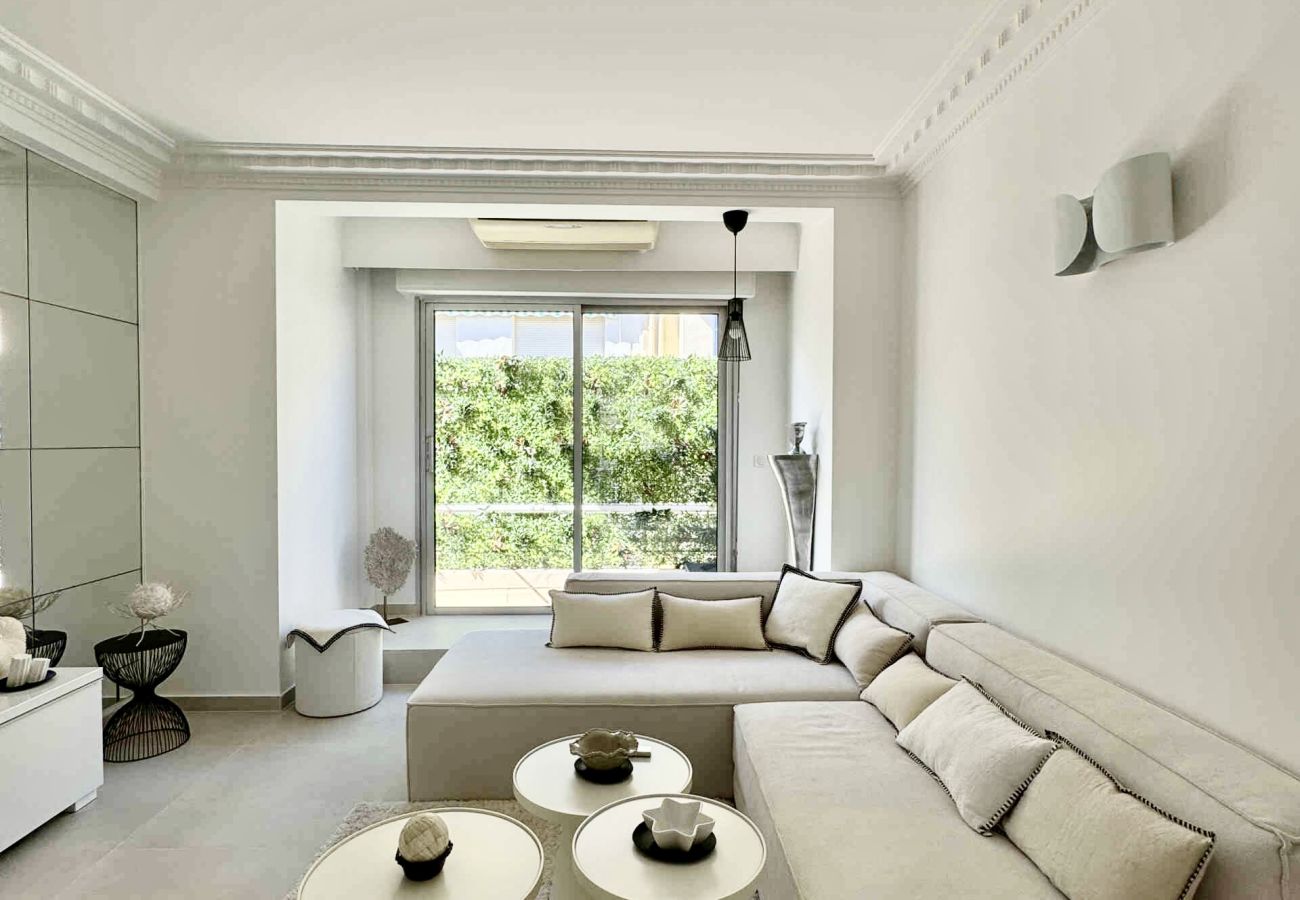 Apartment in Cannes - Res Miramar Apt moderne et luxueux à Cannes