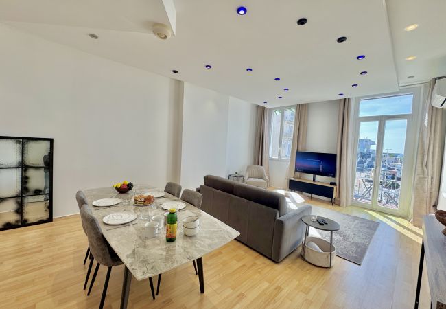 Apartment in Cannes - villa Carmela / charmante suite vue mer Apartment in Cannes - villa Carmela / charmante suite vue mer