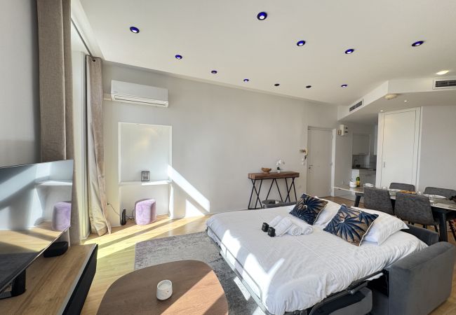 Apartment in Cannes - villa Carmela / charmante suite vue mer Apartment in Cannes - villa Carmela / charmante suite vue mer