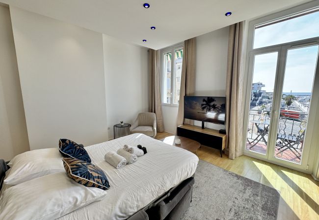 Apartment in Cannes - villa Carmela / charmante suite vue mer Apartment in Cannes - villa Carmela / charmante suite vue mer