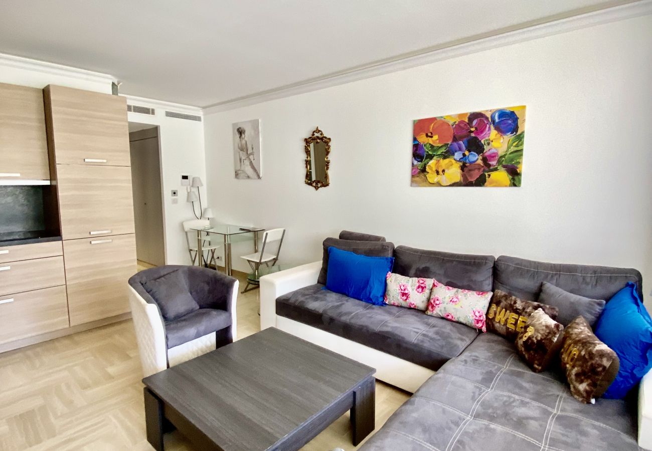 Apartment in Cannes - MEN5335 / Elégant studio