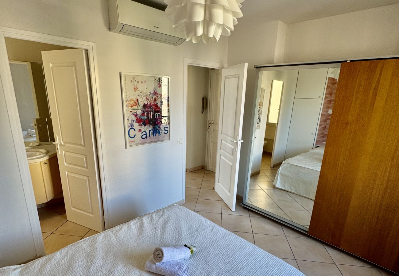 Apartment in Cannes - LALA57