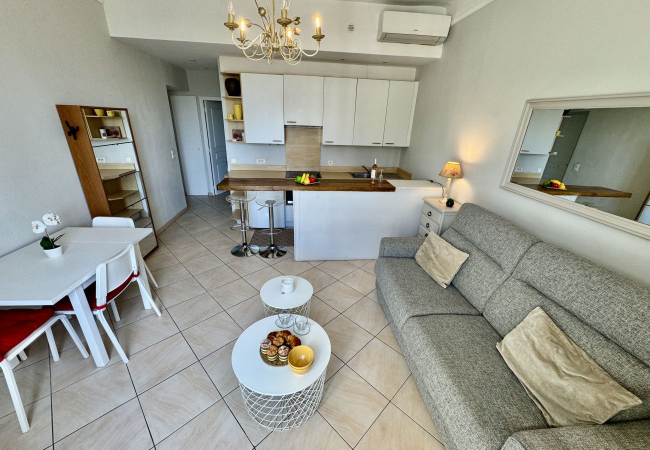 Apartment in Cannes - LALA57