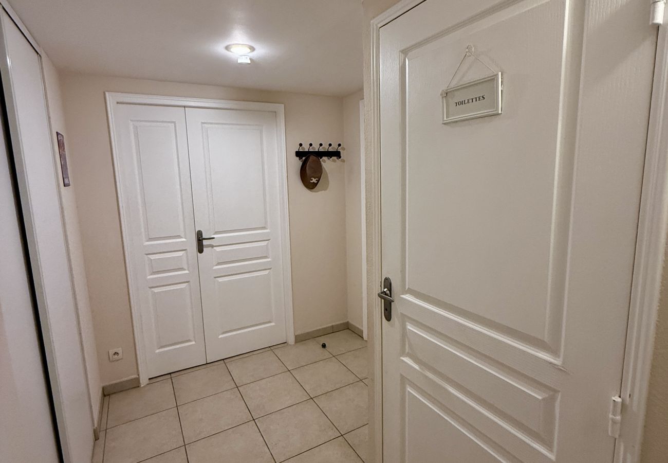 Apartment in Cannes-la-Bocca - DAPHNE