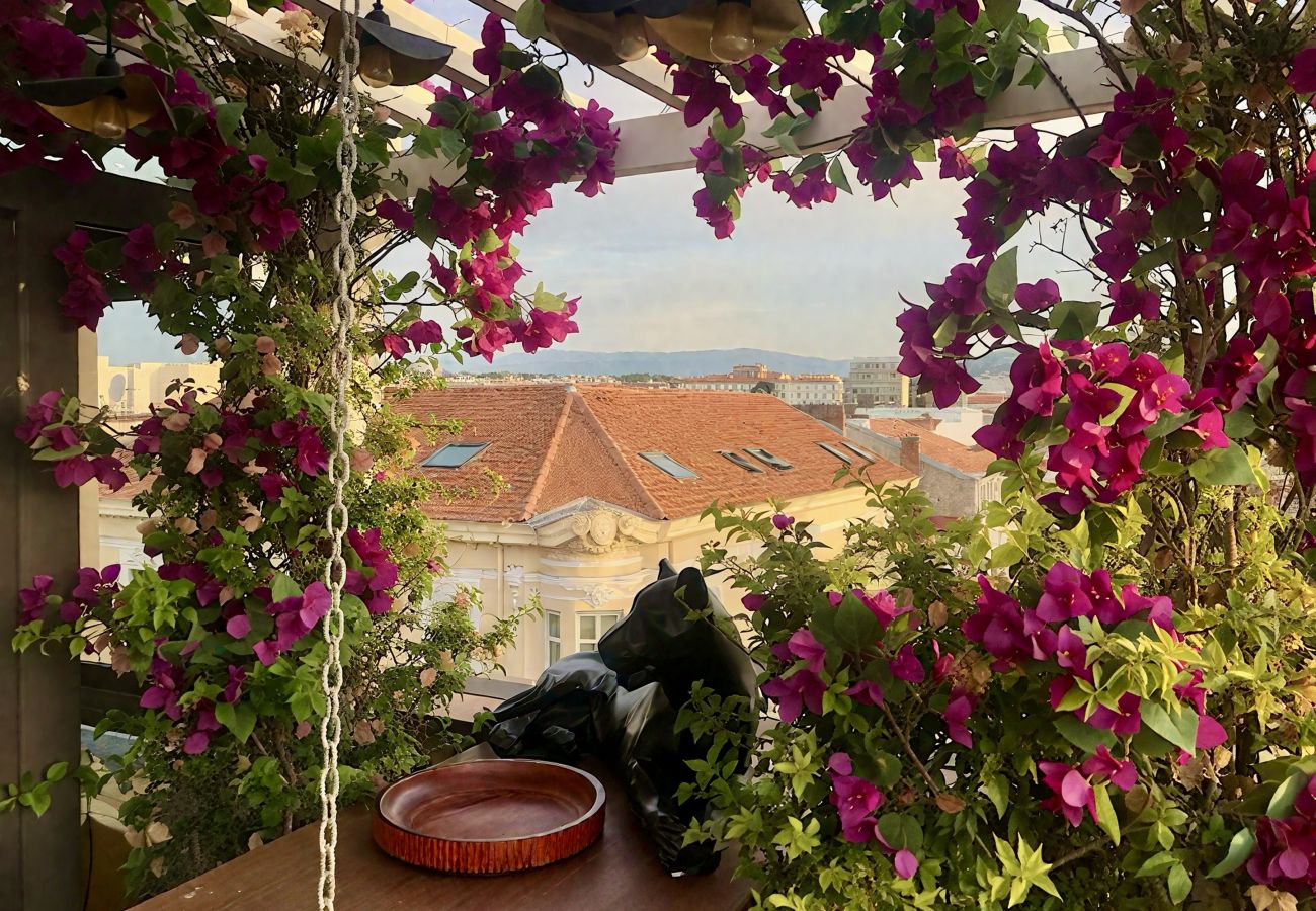 Apartment in Cannes - Gray d'Albion Penthouse, rooftop 30m2 & Jacuzzi