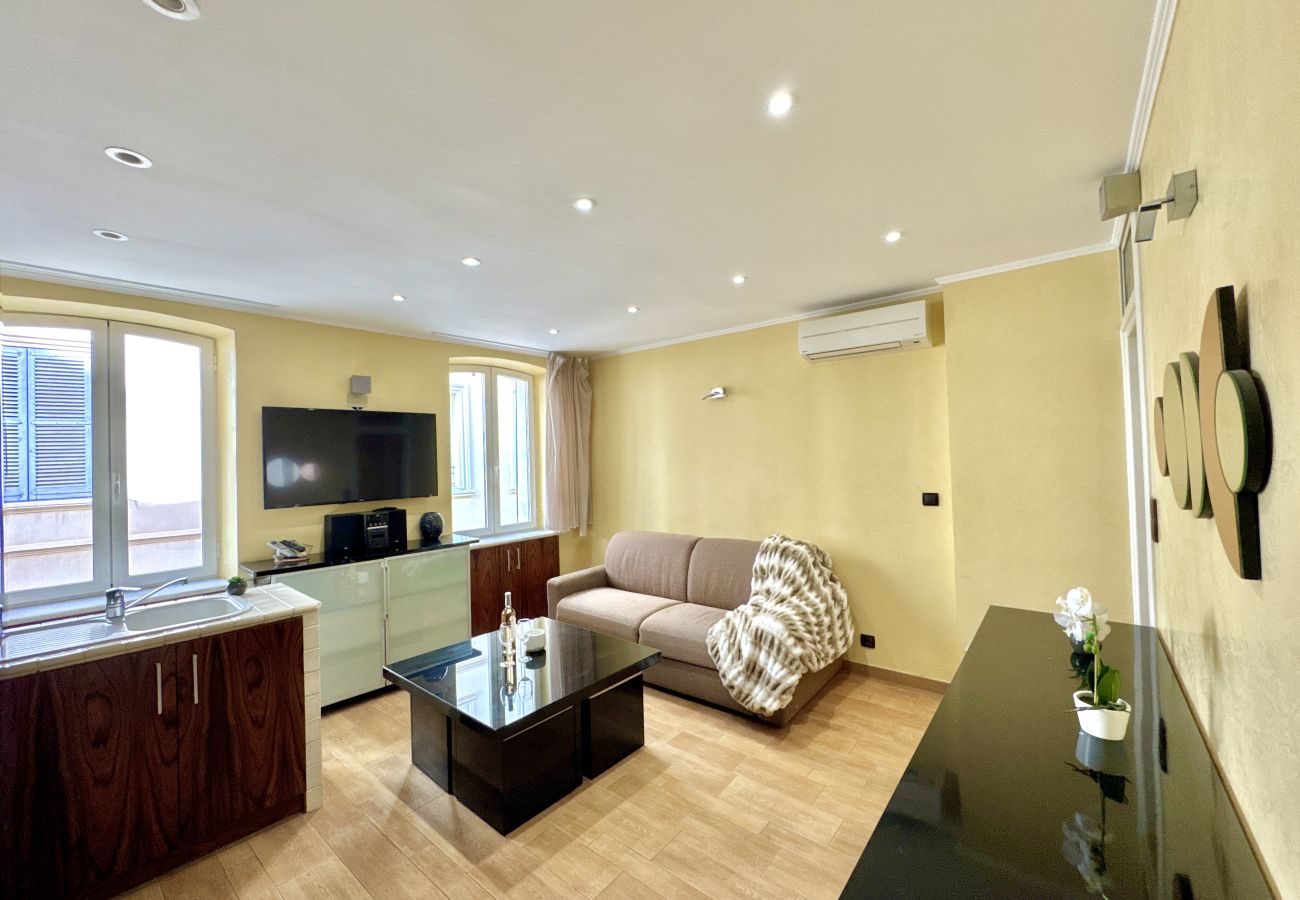 Apartment in Cannes - MEY42 / MEYNADIER