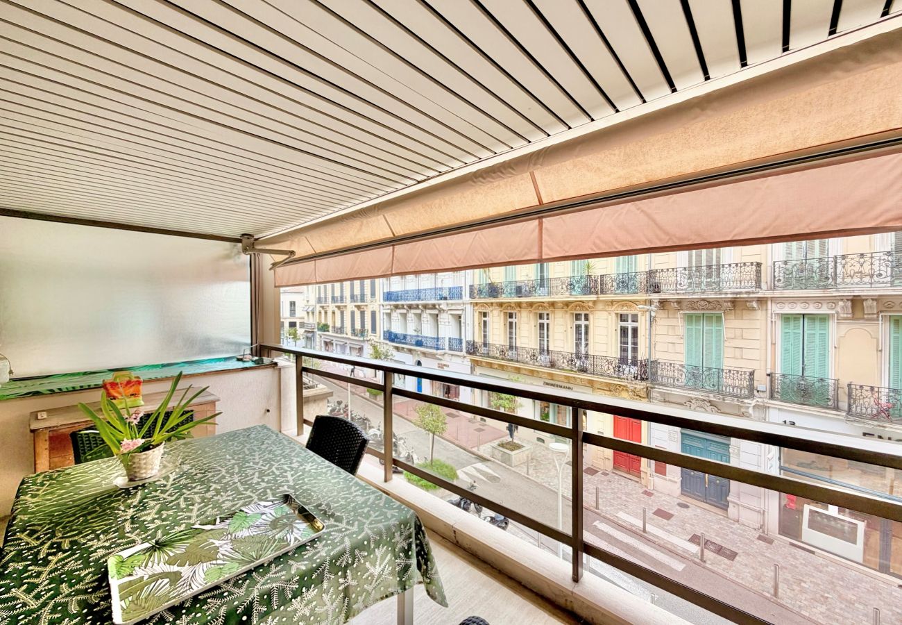 Apartment in Cannes - Gray d'albion studio D vue mer de côté