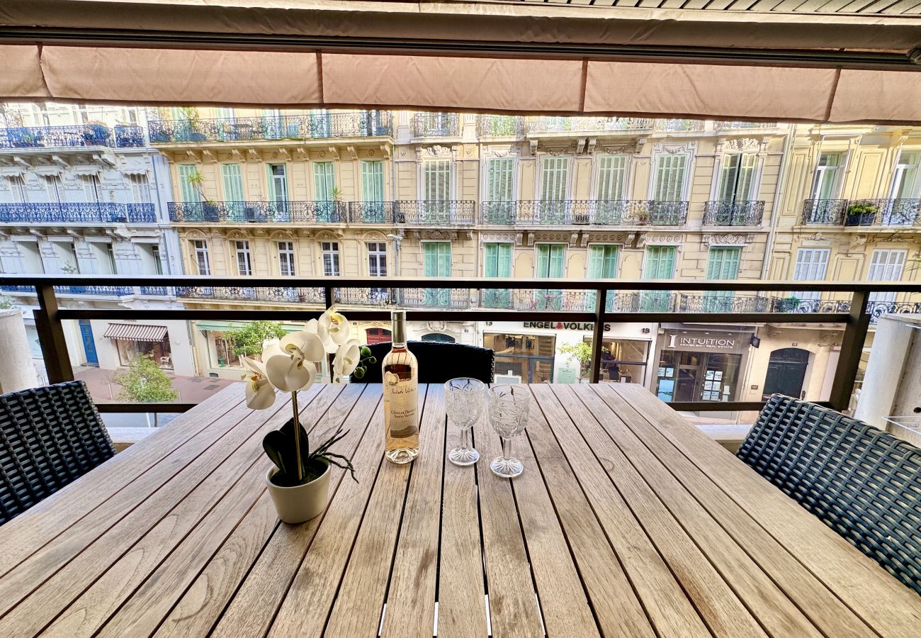 Apartment in Cannes - Gray d'albion studio D vue mer de côté