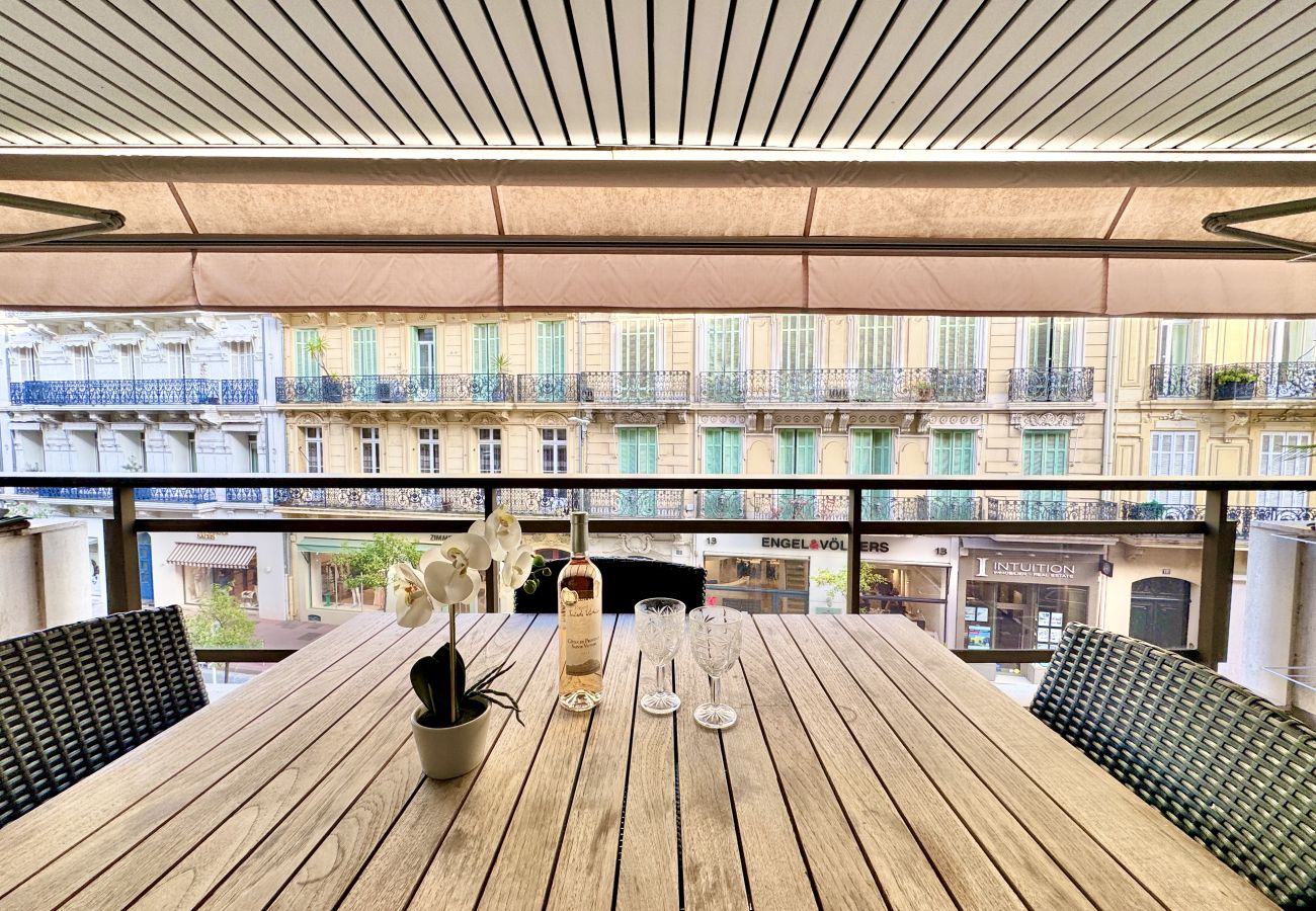 Apartment in Cannes - Gray d'albion studio D vue mer de côté