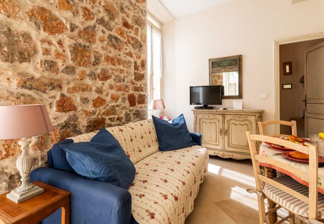 Appartement à Cannes - LAT1103 / Chaleureux logement avec belle terrasse Appartement à Cannes - LAT1103 / Chaleureux logement avec belle terrasse