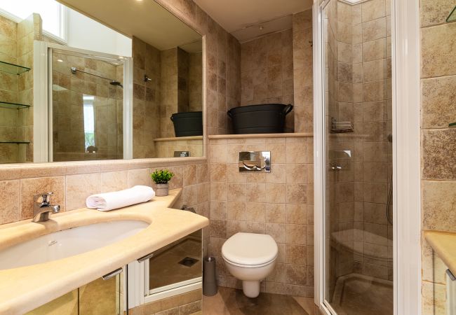 Appartement à Cannes - LAT1103 / Chaleureux logement avec belle terrasse Appartement à Cannes - LAT1103 / Chaleureux logement avec belle terrasse