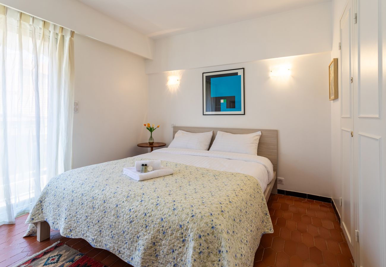 Appartement à Cannes - Confortable 3 pièces a 100m de la plage / DEB5515