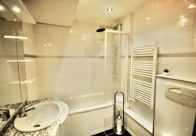 Appartement à Cannes - GIB262 /  Charmant logement situé Place Gambetta Appartement à Cannes - GIB262 /  Charmant logement situé Place Gambetta