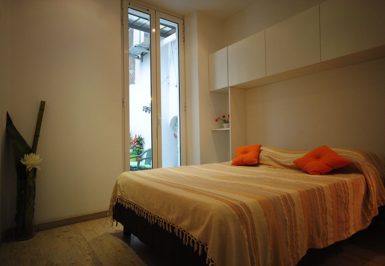 Appartement à Cannes - GIB262 /  Charmant logement situé Place Gambetta 