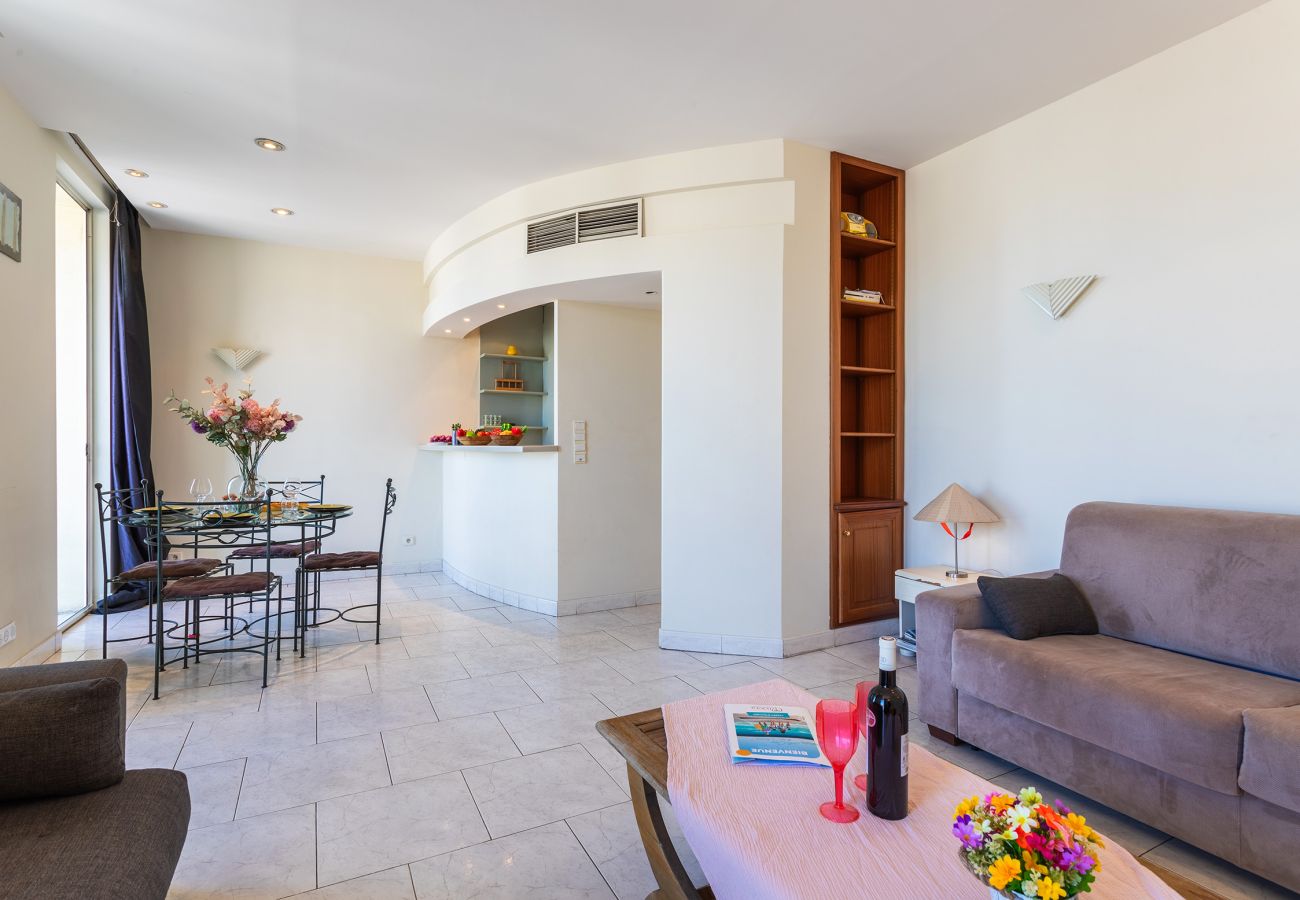 Appartement à Cannes - Quai St. Pierre/ PET231/2P