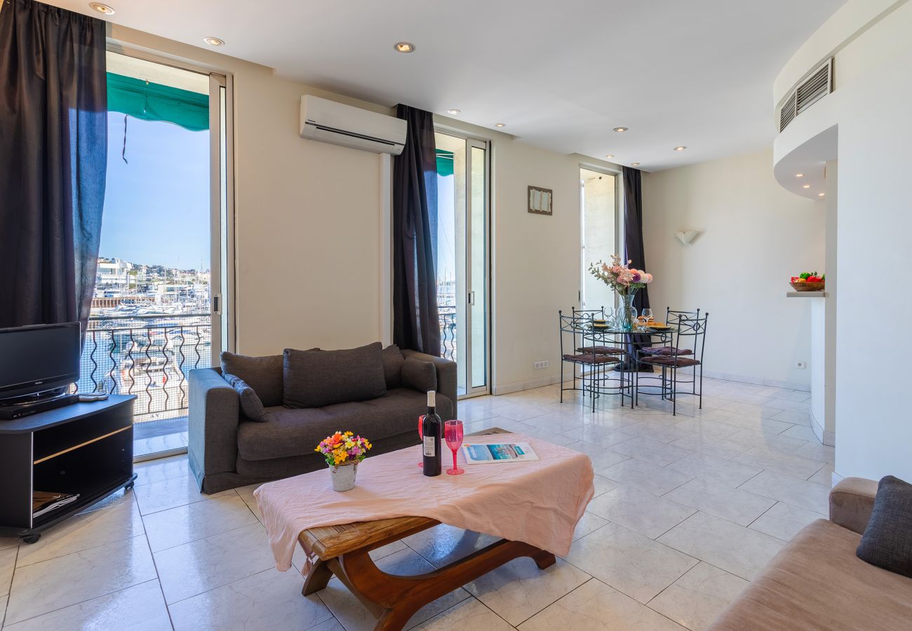 Appartement à Cannes - Quai St. Pierre/ PET231/2P