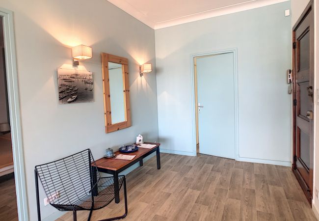 Appartement à Cannes - SAU310 / face mer Sur Croisette 3 chambres Appartement à Cannes - SAU310 / face mer Sur Croisette 3 chambres