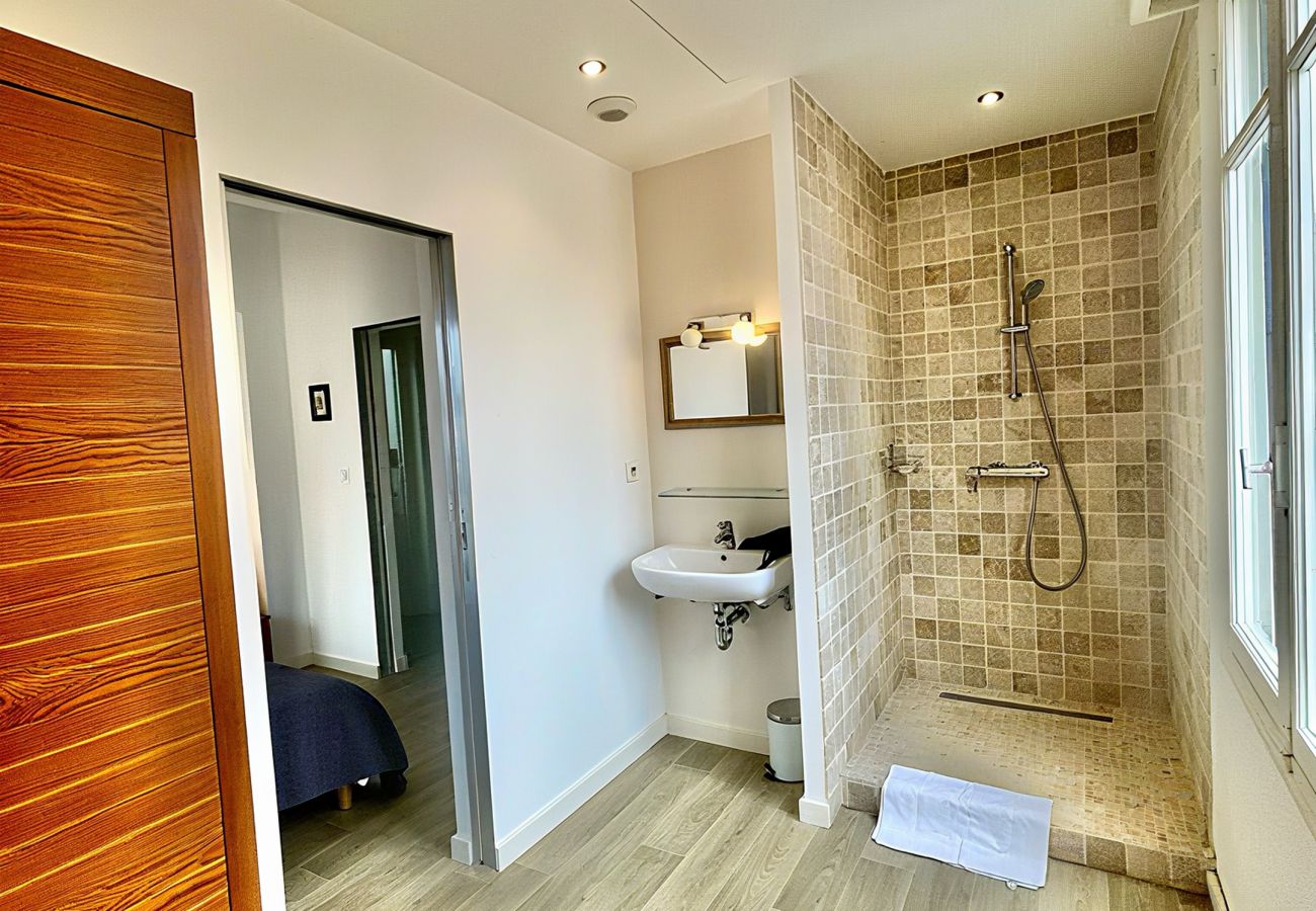 Appartement à Cannes - SAU310 / face mer Sur Croisette 3 chambres