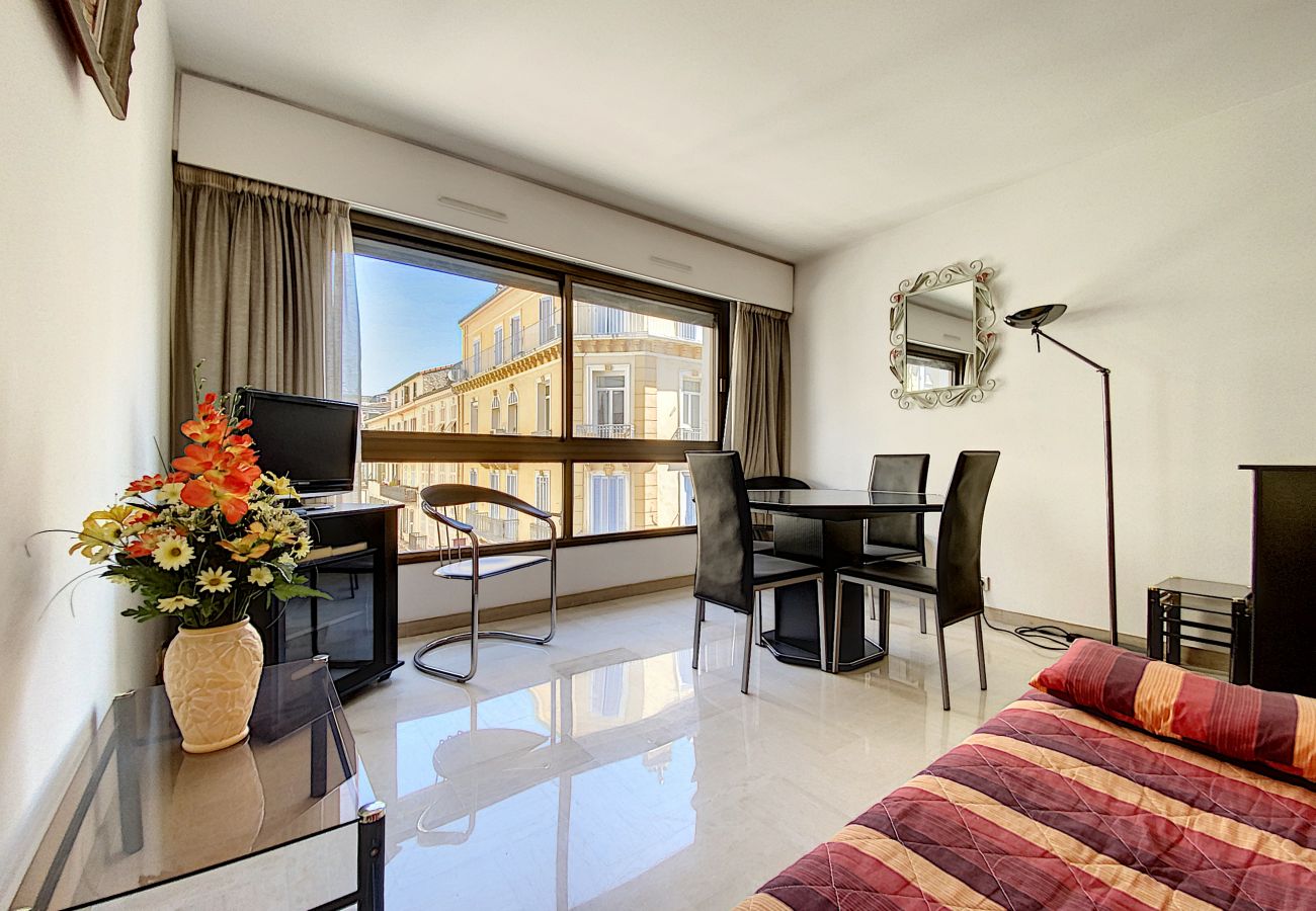Studio à Cannes - BON500 Studio Gray d'Albion Residence