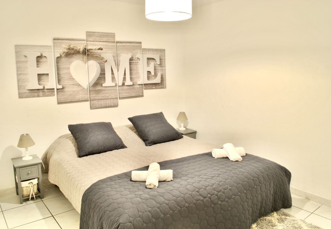 Appartement à Cannes - LHO5516 Au coeur de la ville 2 pièces