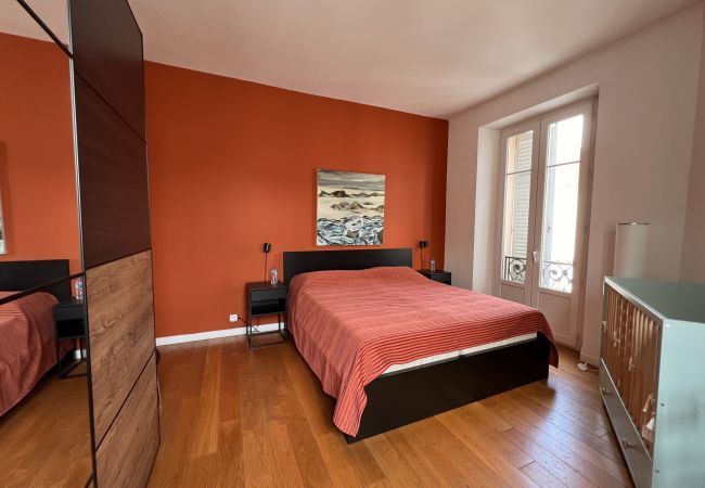 Appartement à Cannes - ZAC3562 / Spacieux 4 chambres centre ville Appartement à Cannes - ZAC3562 / Spacieux 4 chambres centre ville