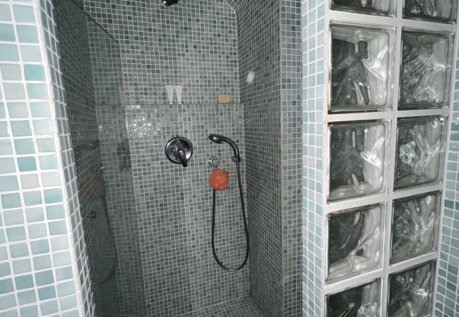 Appartement à Cannes - ZAC3562 / Spacieux 4 chambres centre ville Appartement à Cannes - ZAC3562 / Spacieux 4 chambres centre ville