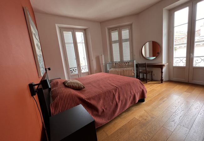 Appartement à Cannes - ZAC3562 / Spacieux 4 chambres centre ville Appartement à Cannes - ZAC3562 / Spacieux 4 chambres centre ville