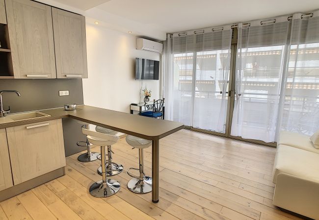 Appartement à Cannes - Studio cabine  proche Croisette / NER634