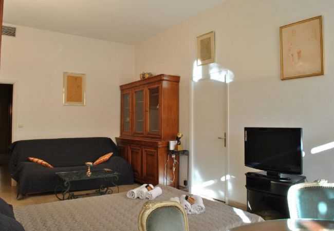 Studio à Cannes - LOU511 / Studio spacieux et bien équipé Studio à Cannes - LOU511 / Studio spacieux et bien équipé
