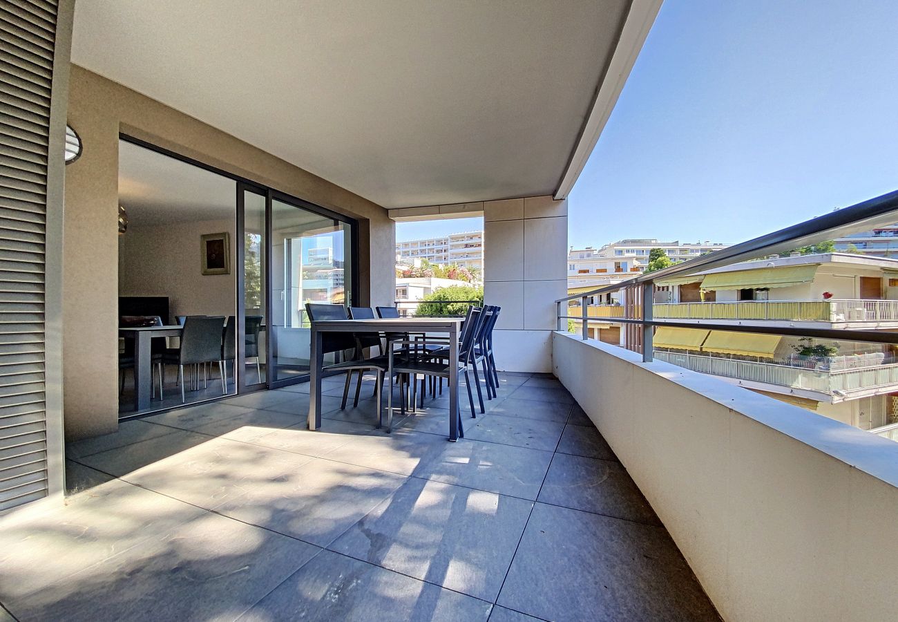 Appartement à Cannes - Bel appartement avec piscine terrasse  / TEI142