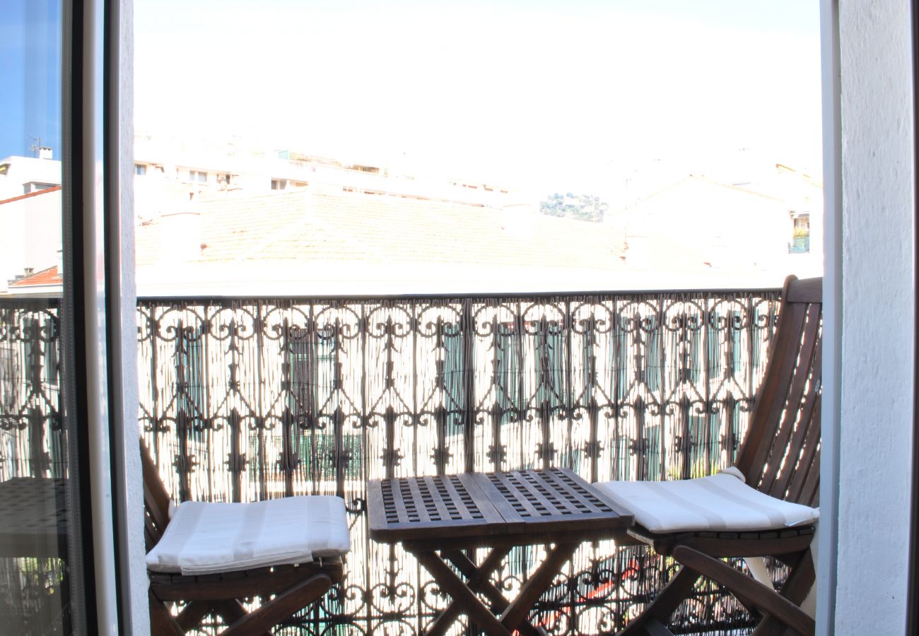 Appartement à Cannes - Elegant 2 pièces balcon / Lecerf/ CUR1095