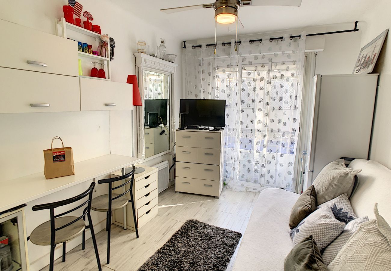 Appartement à Cannes - Super 2 pièces dans le centre de Cannes / DES5390