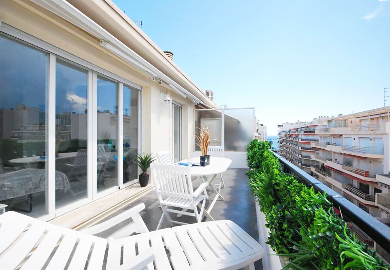 Studio à Cannes - ISN1096 Beau studio à 2 pas de la Croisette