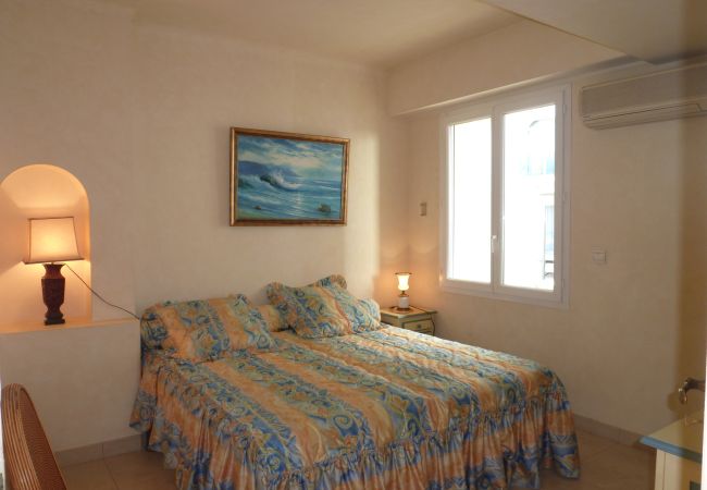 Appartement à Cannes - Splendide appartement face Croisette - SOU3528