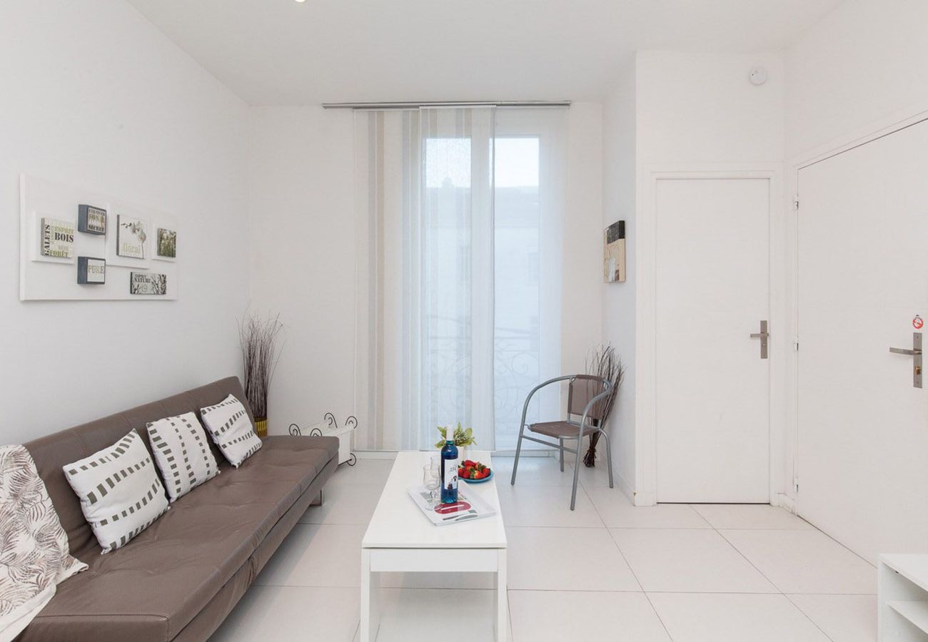 Appartement à Cannes - SUF3104 Beau 2 pièces moderne bien équippé
