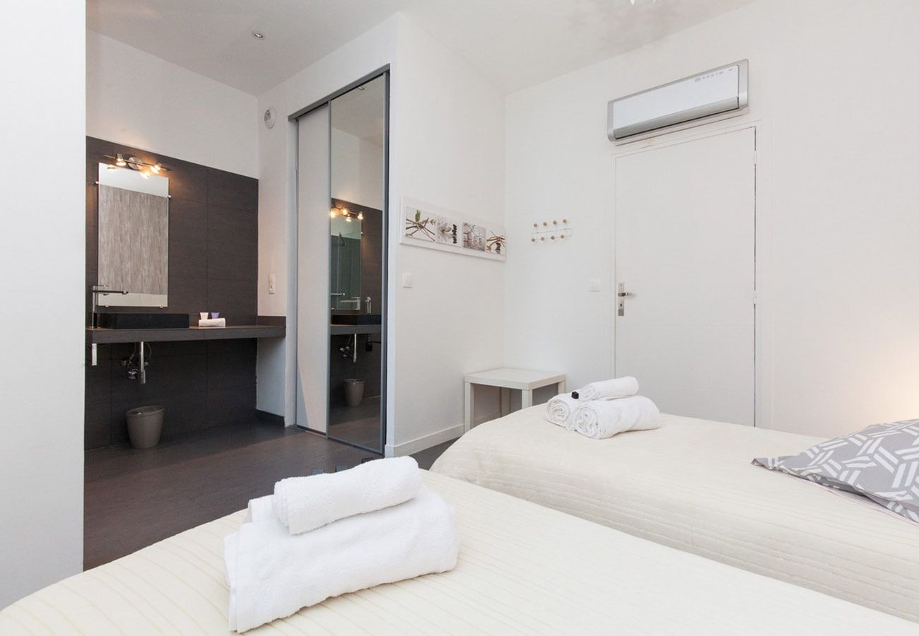 Appartement à Cannes - SUF3104 Beau 2 pièces moderne bien équippé