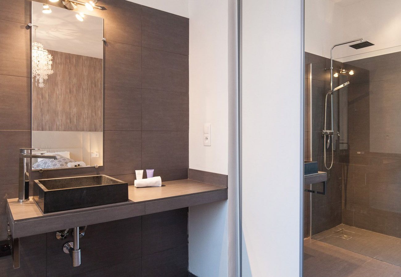 Appartement à Cannes - SUF3104 Beau 2 pièces moderne bien équippé