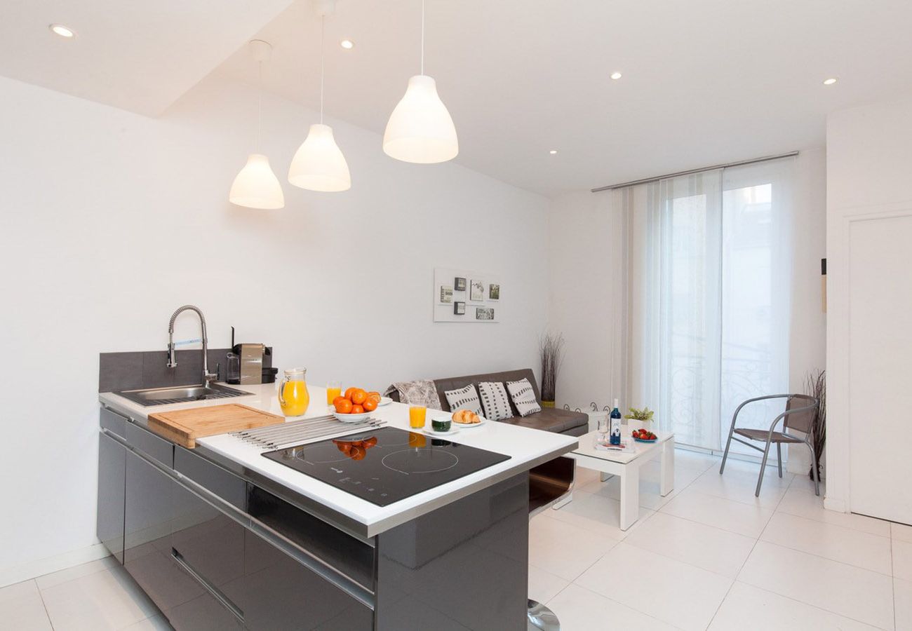 Appartement à Cannes - SUF3104 Beau 2 pièces moderne bien équippé
