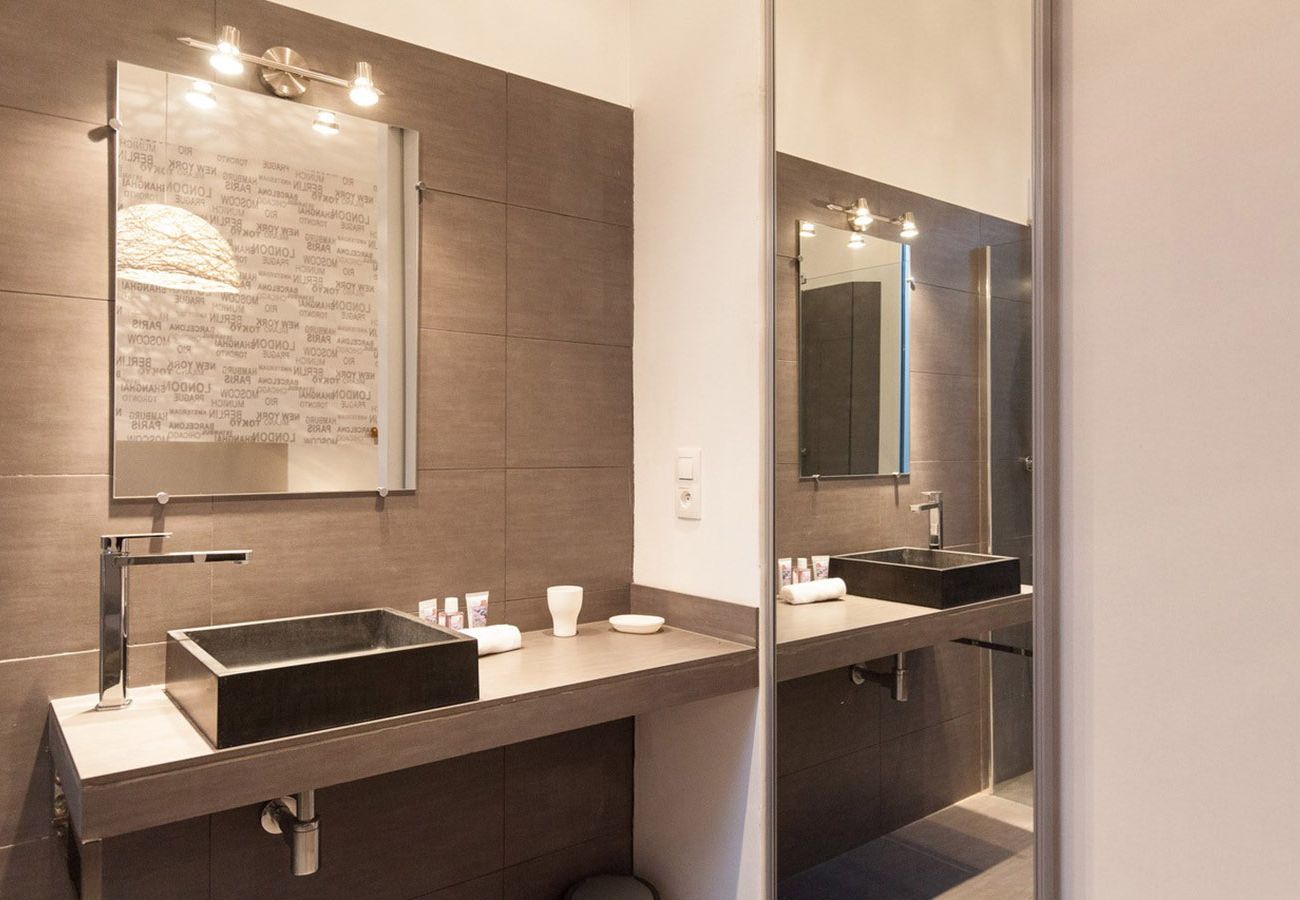 Appartement à Cannes - SUF3106 Beau 2 pièces moderne bien équippé