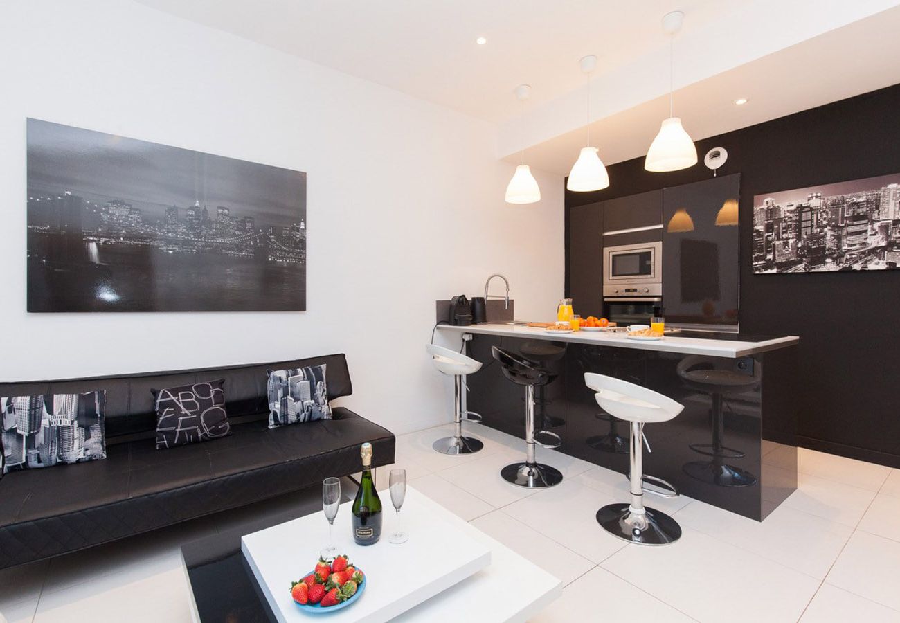 Appartement à Cannes - SUF3107 Beau 2 pièces moderne bien équippé