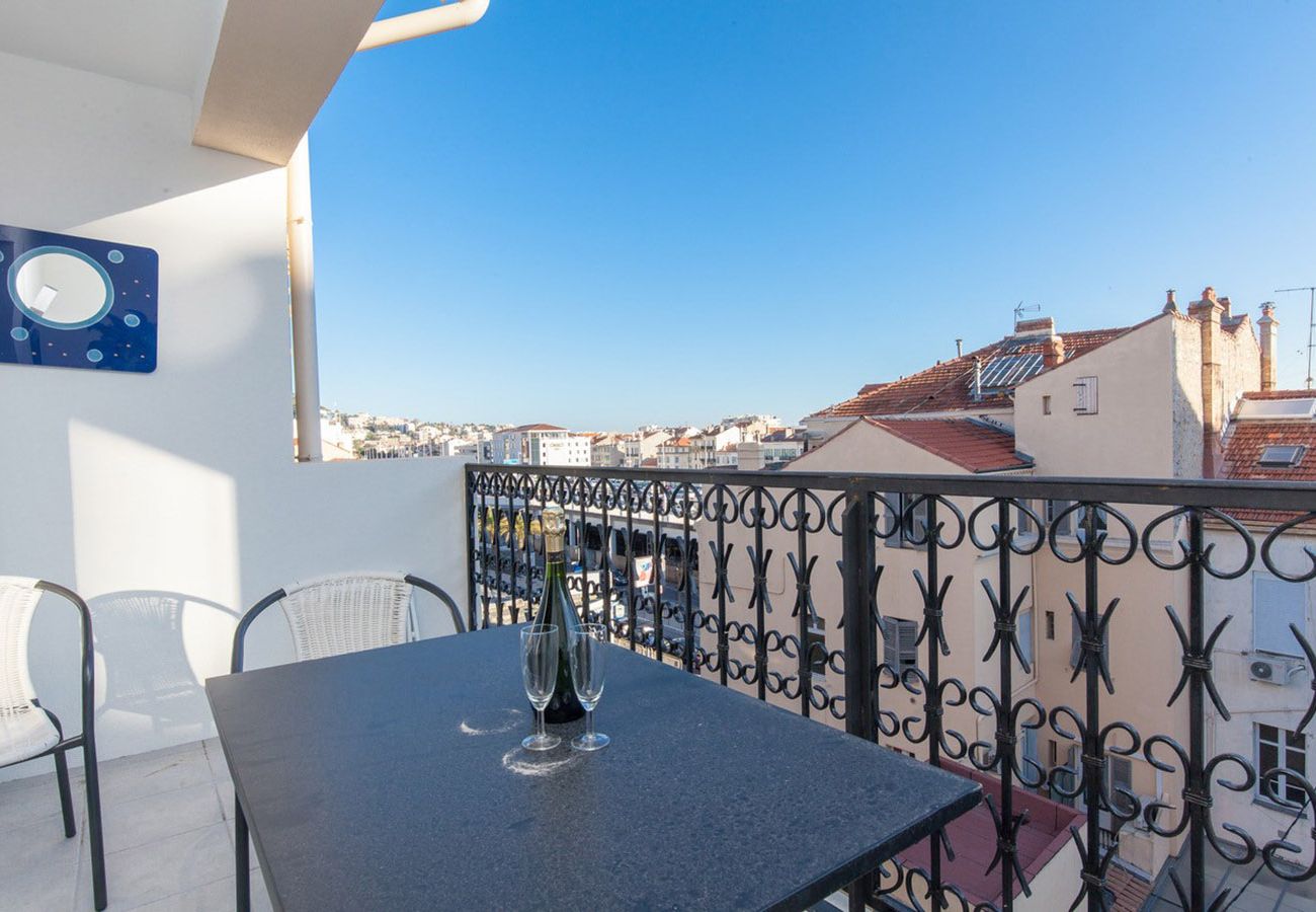 Appartement à Cannes - SUF3109  Beau 3 pièces moderne terrasse bien équip