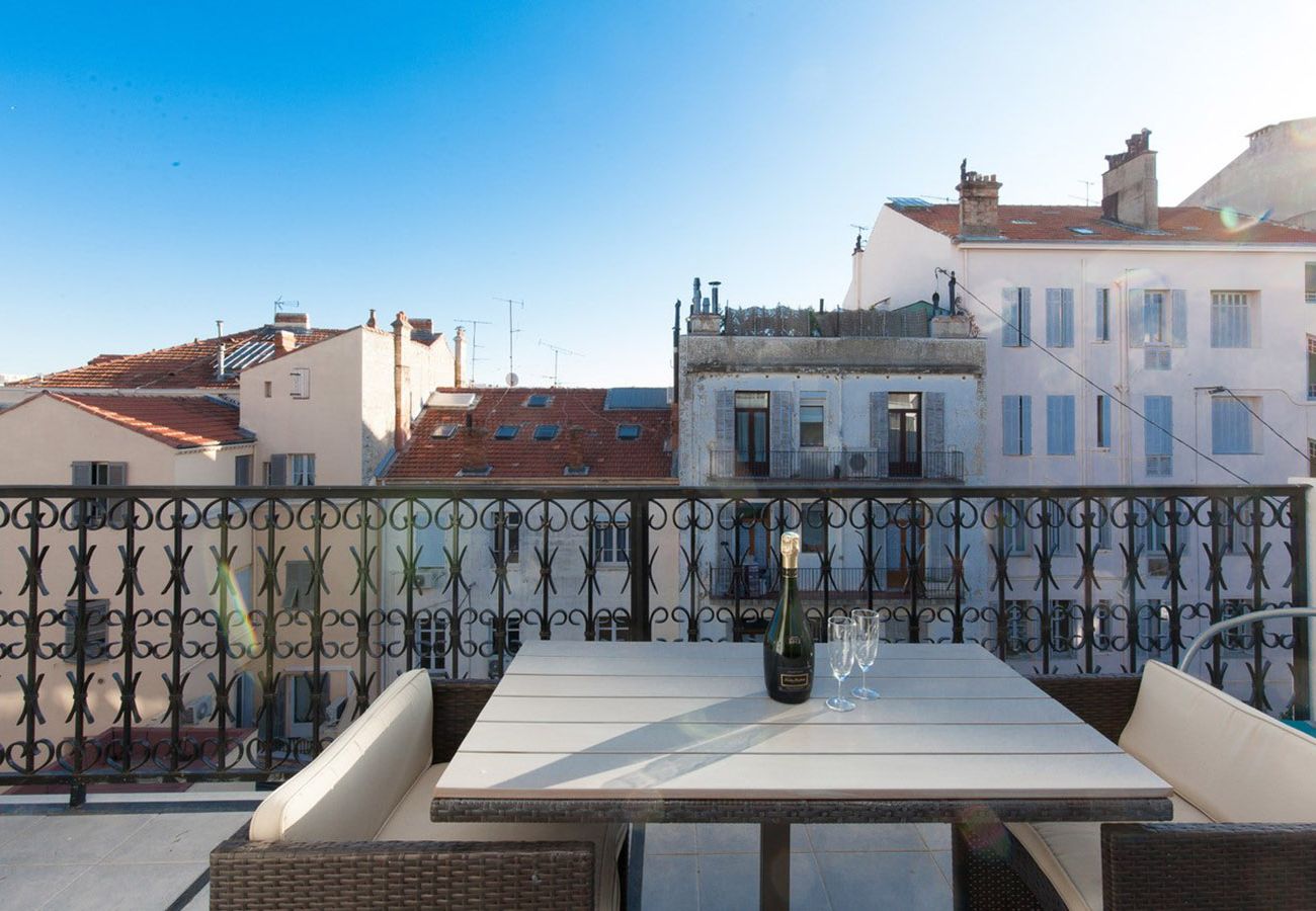 Appartement à Cannes - SUF3110  Beau 3 pièces moderne terrasse bien équip