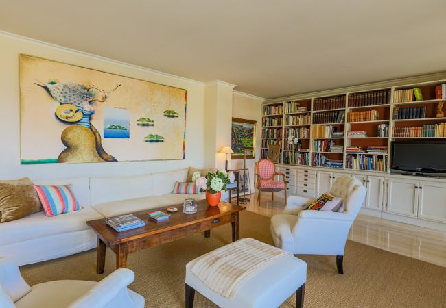 Appartement à Juan-les-Pins - LE CHATEAU DE LA PINEDE AP4198 Appartement à Juan-les-Pins - LE CHATEAU DE LA PINEDE AP4198