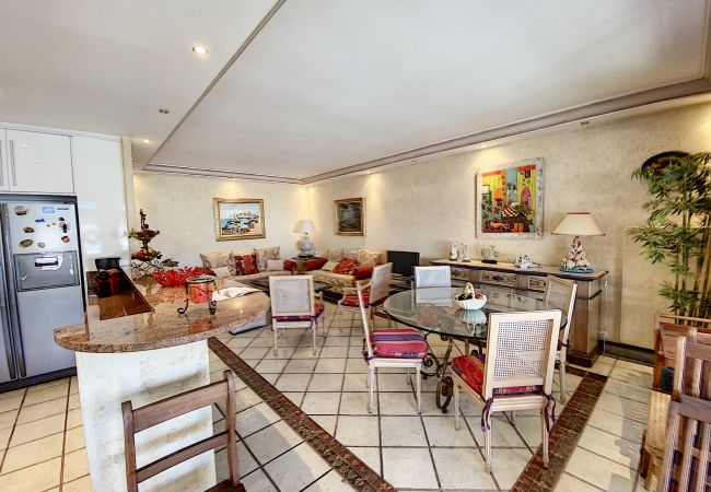 Appartement à Cannes - Bel appartement à deux pas du Palais / NES1198