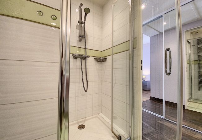 Appartement à Cannes - PAU343  / centre 4 rooms terrasse Appartement à Cannes - PAU343  / centre 4 rooms terrasse