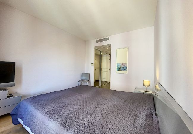 Appartement à Cannes - PAU343  / centre 4 rooms terrasse Appartement à Cannes - PAU343  / centre 4 rooms terrasse