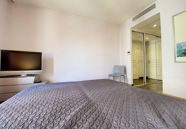 Appartement à Cannes - PAU343  / centre 4 rooms terrasse Appartement à Cannes - PAU343  / centre 4 rooms terrasse