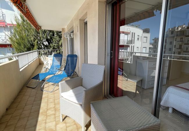 Appartement à Cannes - Logement lumineux et spacieux au centre / GIR2405