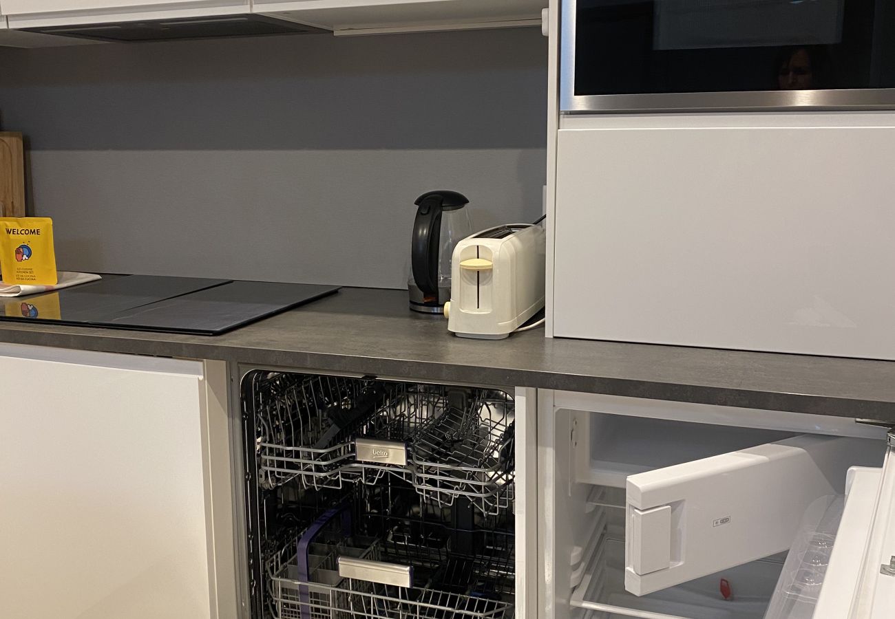 Appartement à Cannes - GIR2405 / Logement lumineux et spacieux au centre